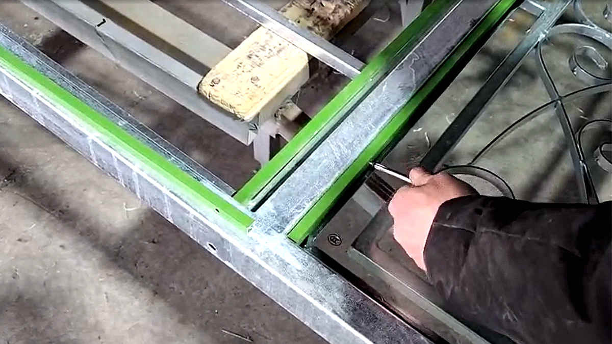 Glass Greenhouse Excellence: Mastering Installation And Caulking For Lasting Performance